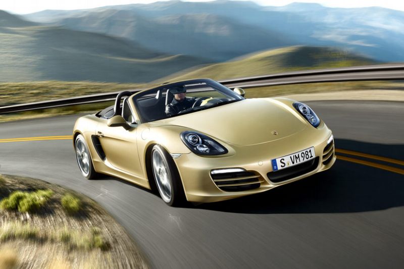 V nabídce otevřených vozů je i Porsche Boxster, jehož cena začíná na 1,462 milionu korun.