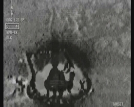 Bombardování syrského území spadajícího pod IS tureckými válečnými letadly.