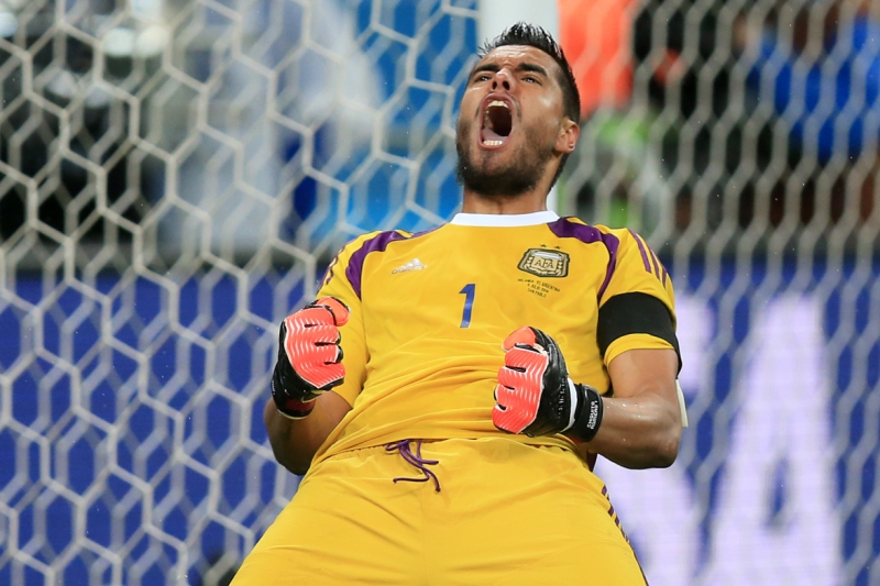 Manchester United posílil argentinský reprezentační brankář Sergio Romero. 
