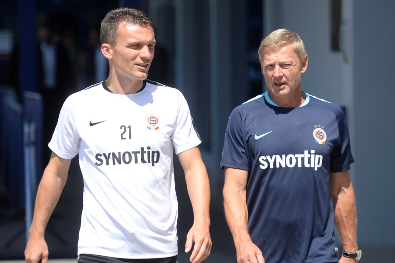 Trenér Zdeněk Ščasný se bude muset nadále obejít bez Davida Lafaty. Trenér Zdeněk Ščasný se bude muset nadále obejít bez Davida Lafaty.