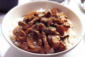 Hovězí stroganoff.