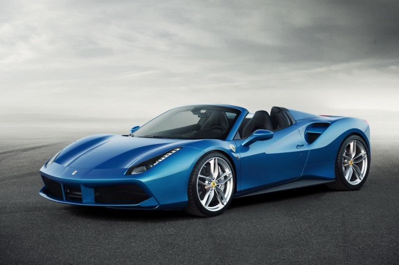Ferrari 488 Spider se chystá na svou premiéru.