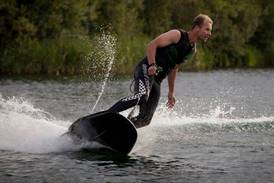 Martin Šonka na jetsurfu.