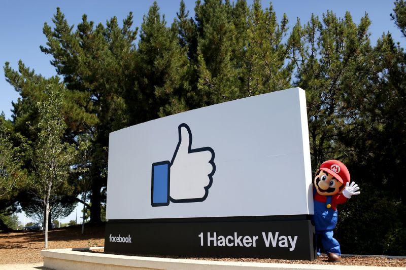 Tržby Facebooku stouply, čistý zisk klesl, což je způsobené rozsáhlými investicemi, které se v poronání s minulým obdobím zvýšily o 82 procent.