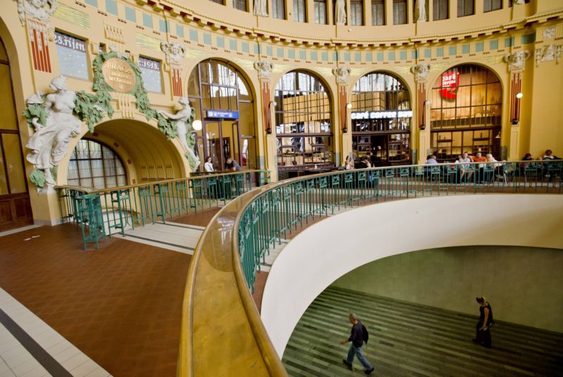 Indický kavárenský řetězec Café Coffee Day zahájí provoz ve Fantově kavárně.