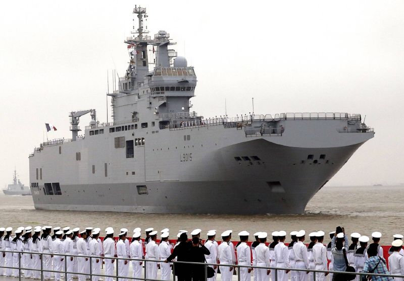 Francouzská vrtulníková loď Mistral. Francouzská vrtulníková loď Mistral.