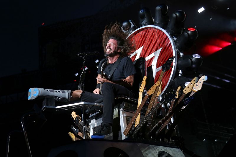 Foo Fighters s Davidem Grohlem (na snímku) během koncertu v New Yorku na stadionu Citi Field.