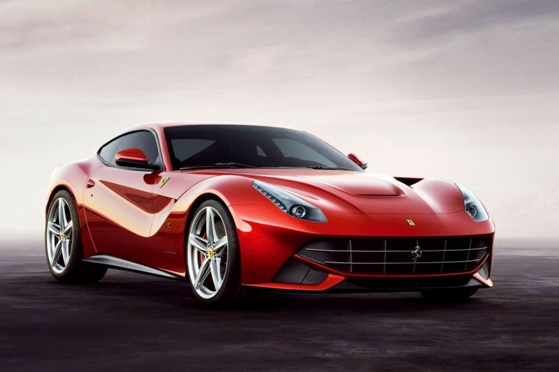 Předvádět se ve svém ferrari má být v Londýně obtížnější (ilustrační foto).