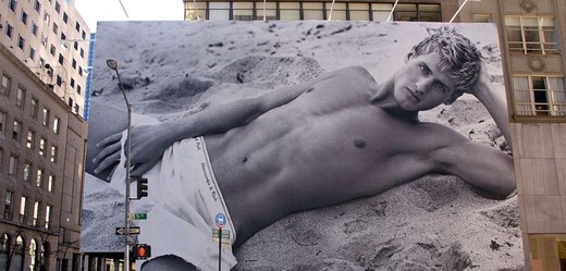 Abercrombie&Fitch.