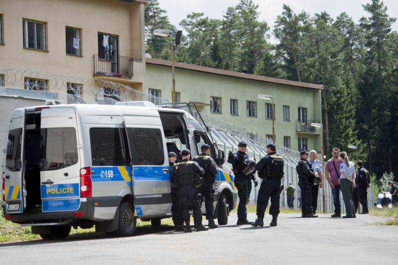 Zařízení pro uprchlíky v Bělé pod Bezdězem na Mladoboleslavsku.