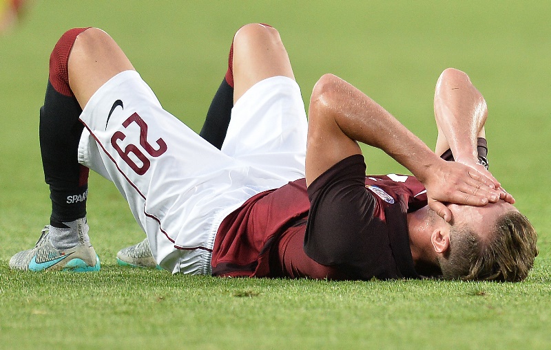 Matěj Hybš vstřebává smutný fakt. Sparta v Lize mistrů končí.