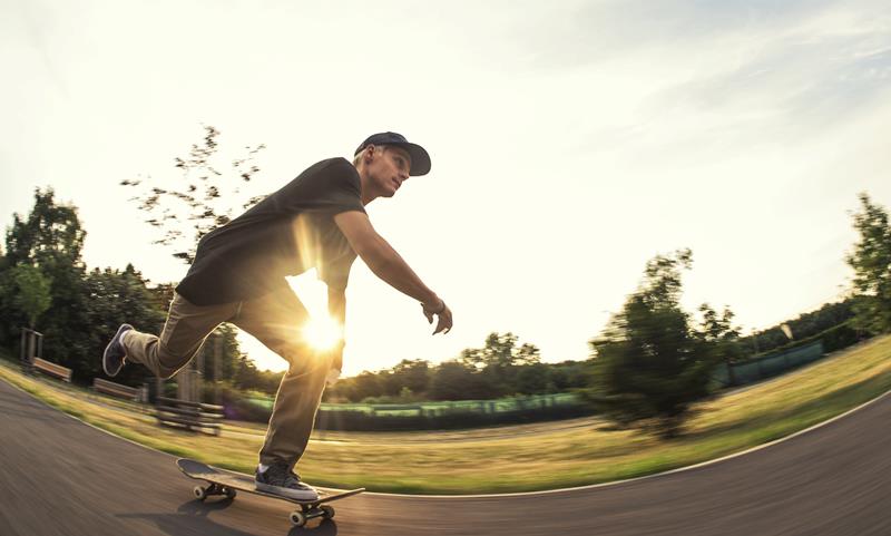 Maxim Habanec spojil dvě své největší záliby. Skateboarding a cestování.