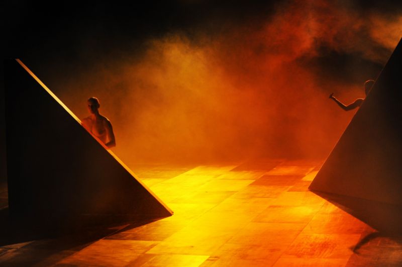 Na festivalu s eobjeví i režisér a choreograf Maxim Didenko, bývalý člen souboru Děrevo.