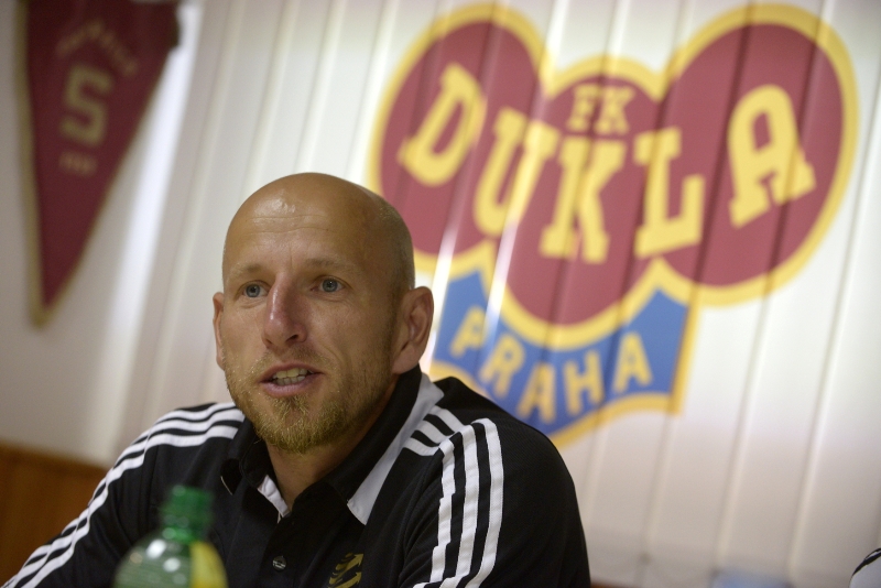 Záložník Patrik Gedeon odchází z pražské Dukly do třetí ligy. Záložník Patrik Gedeon odchází z pražské Dukly do třetí ligy.
