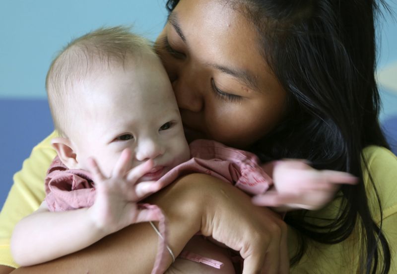 Australský pár odmítl převzít donošené dítě, protože trpí Downovým syndromem.