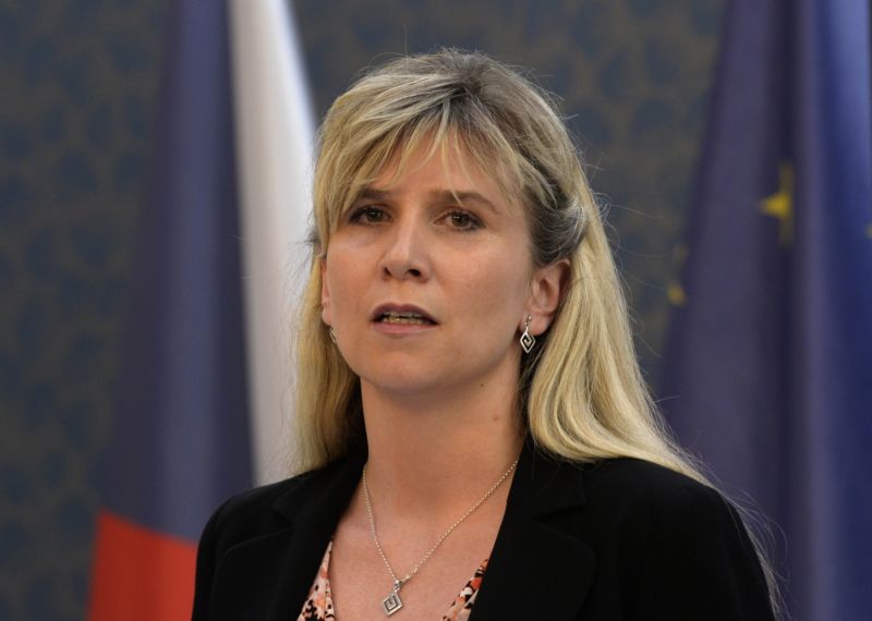 Ministryně školství Kateřina Valachová odmítá, že by neúspěch studentů zavinila podoba maturitní zkoušky.