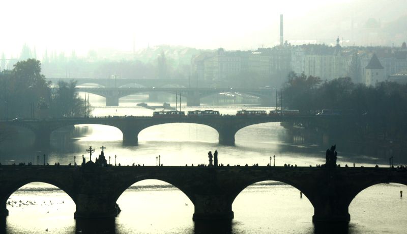 Smogová situace kvůli ozonu nyní platí až do odvolání například v Praze. Smogová situace kvůli ozonu nyní platí až do odvolání například v Praze.