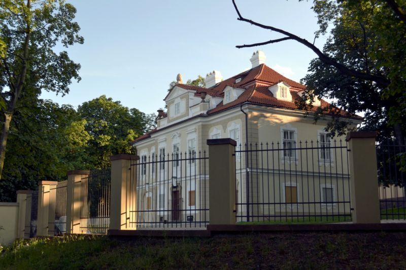 Zámeček Hanspaulka. Zámeček Hanspaulka.