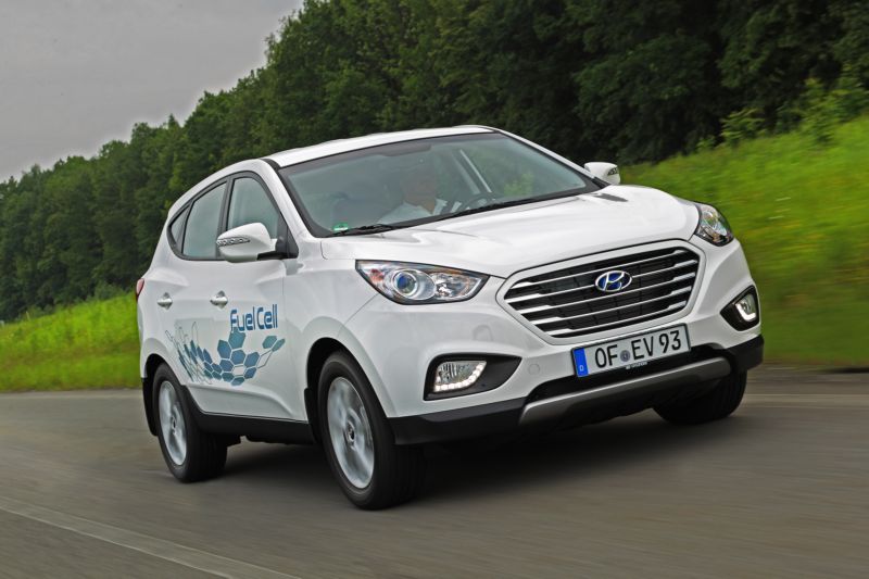 Hyundai ix35 na vodíkový pohon ujede na jednu nádrž více než 600 km.