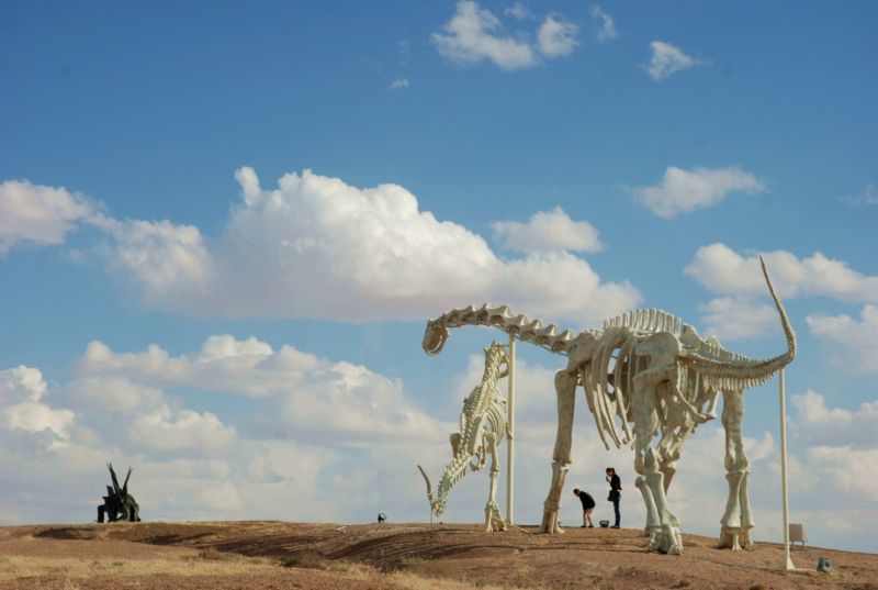 Ve francouzském departmentu Lot se nachází pláž, po které se kdysi procházeli dinosauři (ilustrační foto).