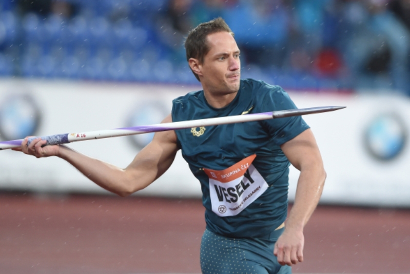 Oštěpař Vítězslav Veselý.
