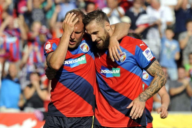 Fotbalisté Plzně: Daniel Kolář (vlevo) a Jan Holenda.