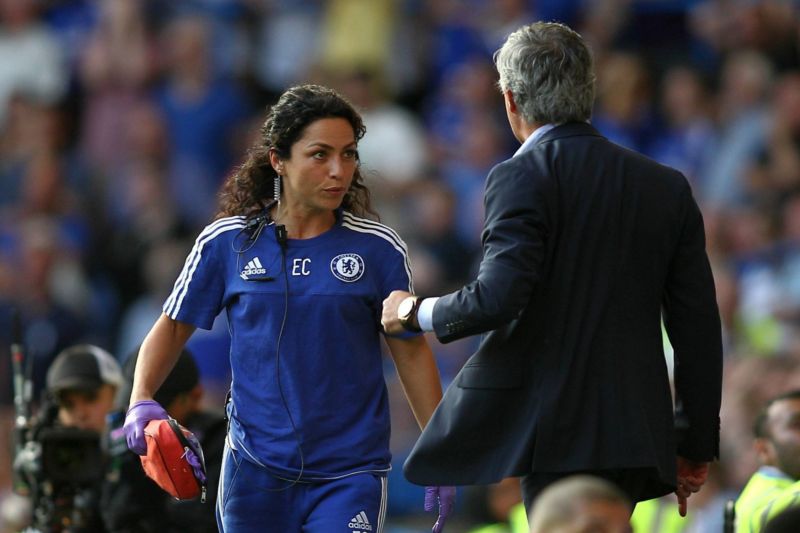 José Mourinho se dostal o tomto víkendu do konfliktu s hlavní lékařkou "Blues" Evou Carneiro. 