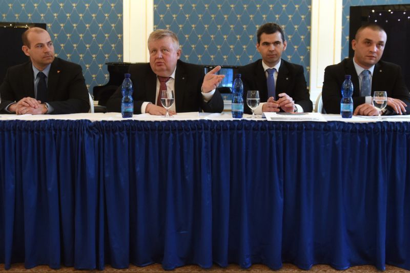 Na snímku (zleva) jsou vlastníci strojírenské skupiny Vítkovice Martin Schauer, Jan Světlík, Jiří Skuhra a Jan Gajda.