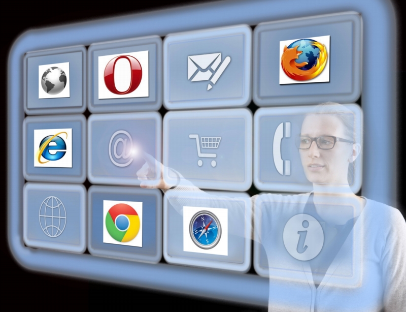Internetových prohlížečů je celá řada. Uživatelé však nejvíce používají jen několik z nich. Internetových prohlížečů je celá řada. Uživatelé však nejvíce používají jen několik z nich.