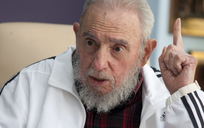 Fidel Castro ve své eseji píše o boji za mír a blahobyt.