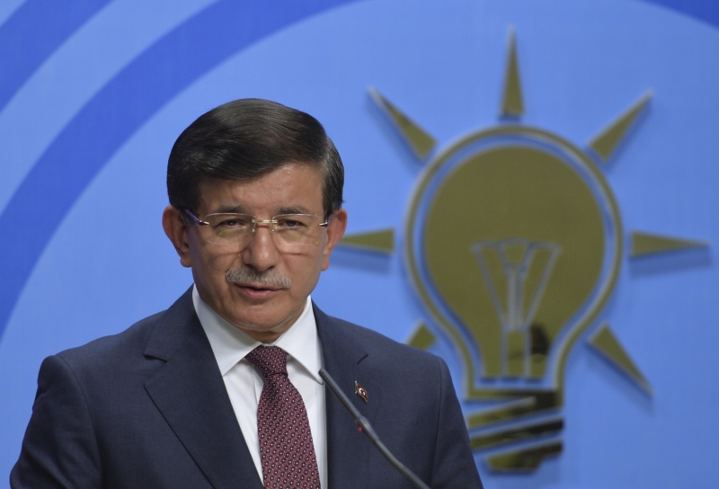 Turecký premiér Ahmet Davutoglu už ví, že se mu vládu sestavit nepodaří. Turecký premiér Ahmet Davutoglu už ví, že se mu vládu sestavit nepodaří.