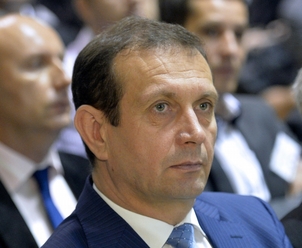 Z podezřelých v druhé větvi případu je znám například manažer Metrostavu Pavel Pilát.