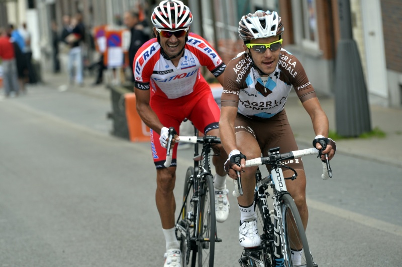 Italskému cyklistovi Gianpaolovi Carusovi (vlevo) hrozí trest za doping. Italskému cyklistovi Gianpaolovi Carusovi (vlevo) hrozí trest za doping.