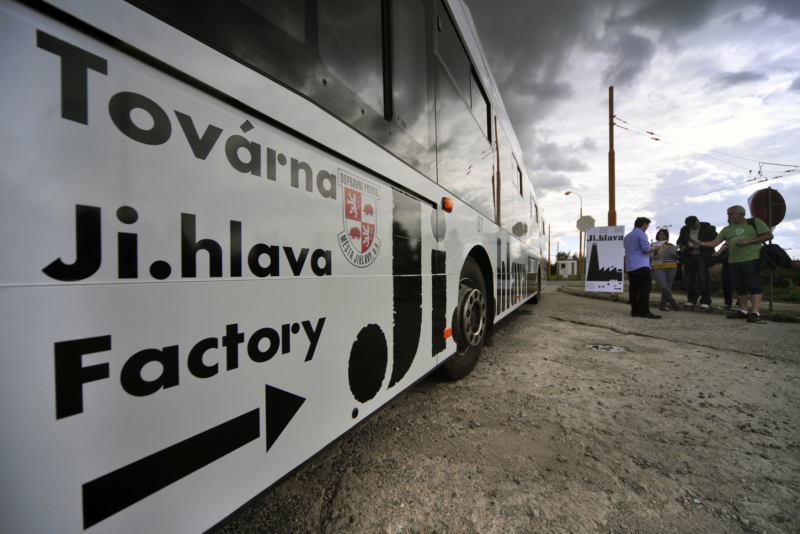 Festivalový trolejbus. Promítání proběhnou na různých místech v Jihlavě. Festivalový trolejbus. Promítání proběhnou na různých místech v Jihlavě.