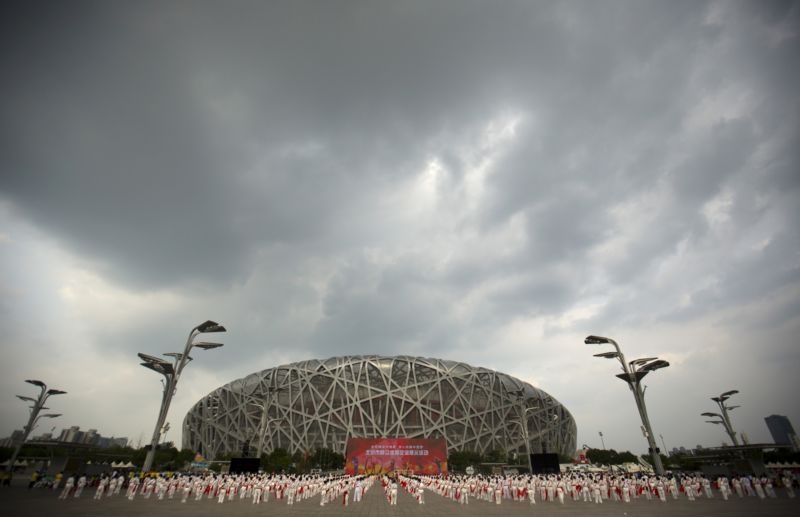 Slavný stadion zvaný ptačí hnízdo, který byl vybudován kvůli olympiádě v Pekingu.