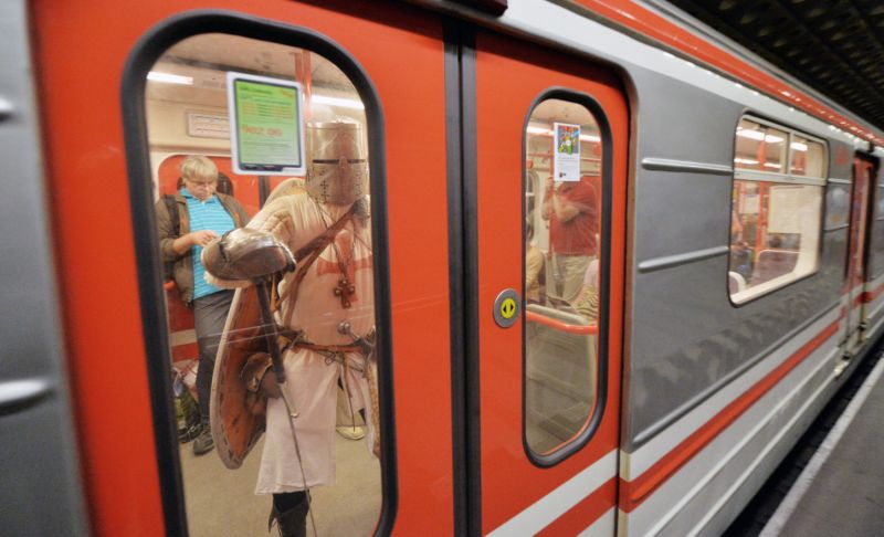 Pražské metro již opět jezdí (ilustrační foto). Pražské metro již opět jezdí (ilustrační foto).