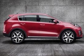 Charakteristikou zcela nové Kia Sportage je sportovnější a více zkosený boční profil.