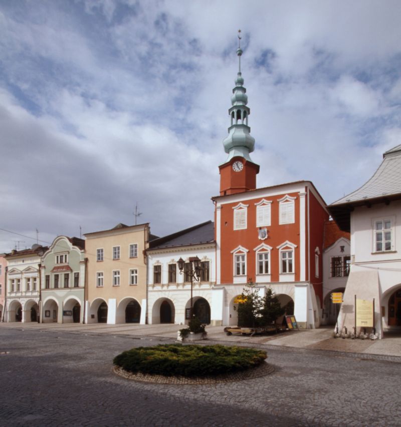 O zabetonovaném tubusu ve věži staré radnice se nevědělo. O zabetonovaném tubusu ve věži staré radnice se nevědělo.
