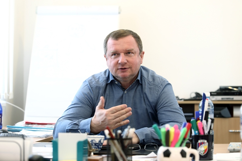 Trenér české fotbalové reprezentace Pavel Vrba doplnil nominaci na zápasy kvalifikace mistrovství Evropy s Kazachstánem a v Lotyšsku o jabloneckého levého obránce Filipa Nováka, který v pátek přestoupil do dánského Midtjyllandu, a sparťanského univerzála Martina Frýdka. Trenér české fotbalové reprezentace Pavel Vrba doplnil nominaci na zápasy kvalifikace mistrovství Evropy s Kazachstánem a v Lotyšsku o jabloneckého levého obránce Filipa Nováka, který v pátek přestoupil do dánského Midtjyllandu, a sparťanského univerzála Martina Frýdka.