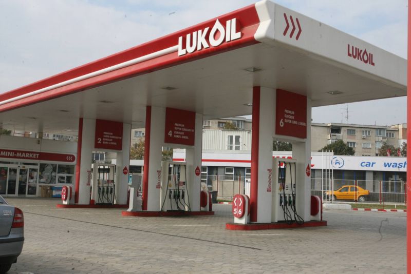 Čerpací stanice Lukoil.