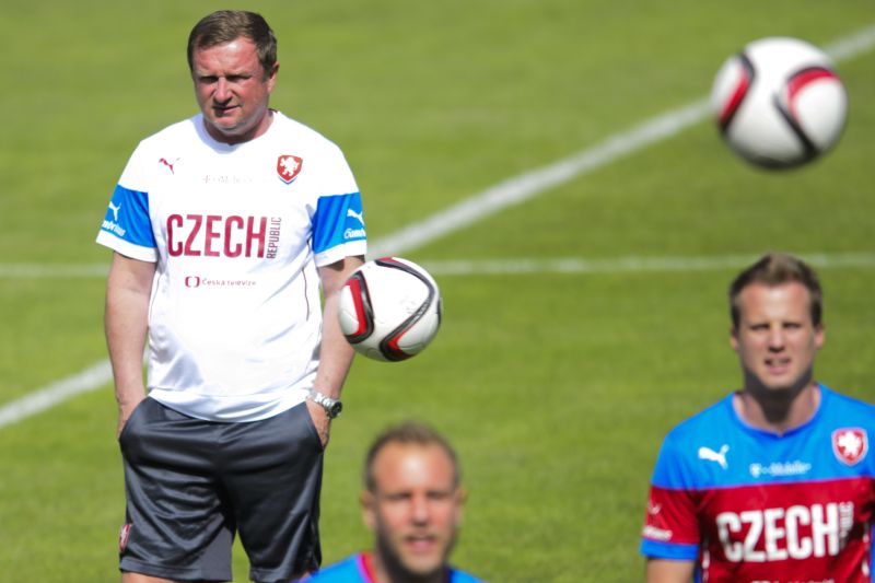 Trenér Pavel Vrba. 