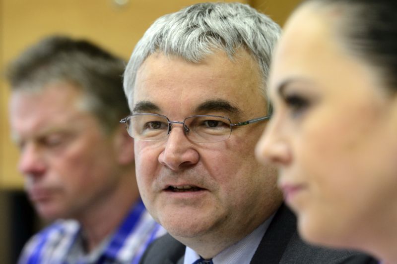 Ředitel České inspekce životního prostředí Erik Geuss, vlevo Václav Beroušek a vpravo mluvčí úřadu Radka Burketová.