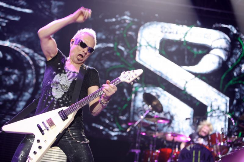 Ze zakládajících členů skupiny se v Praze představí pouze kytarista Rudolf Schenker.