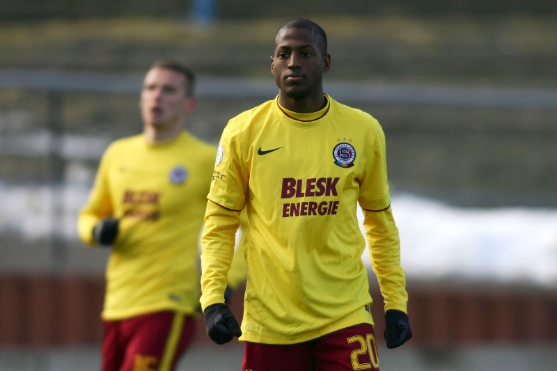 Americký útočník Fabrice Picault. 