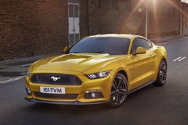 Další karosářskou variantou je Mustang Fastback.
