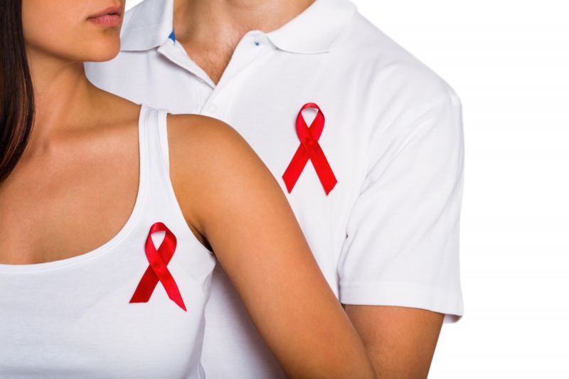 V červenci se HIV nakazilo 15 mužů a jedna žena.