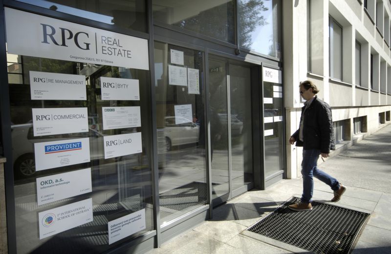 Sídlo společnosti spravující bytový fond OKD RPG Real Estate v Ostravě. Sídlo společnosti spravující bytový fond OKD RPG Real Estate v Ostravě.