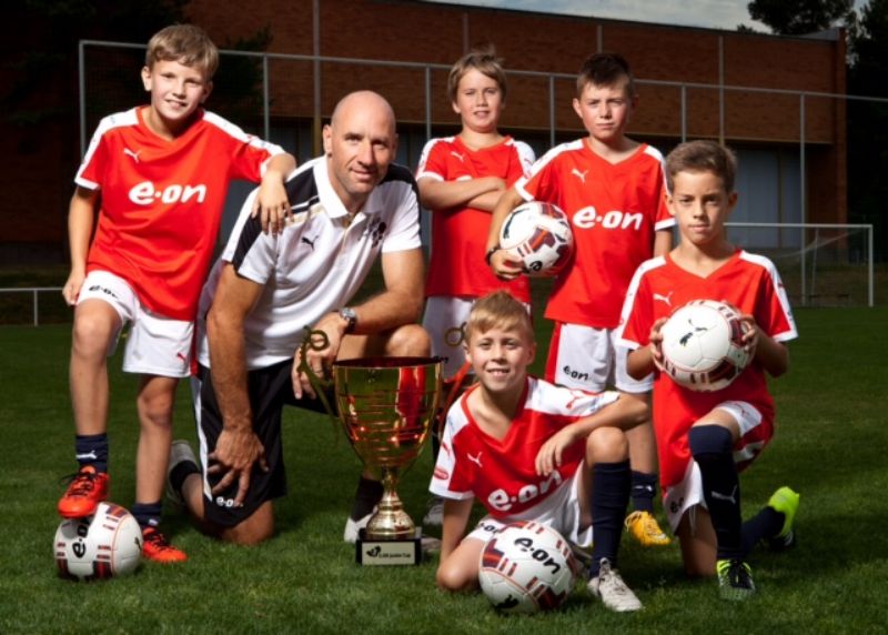 Jan Koller jako ambasador E. ON Junior Cupu.