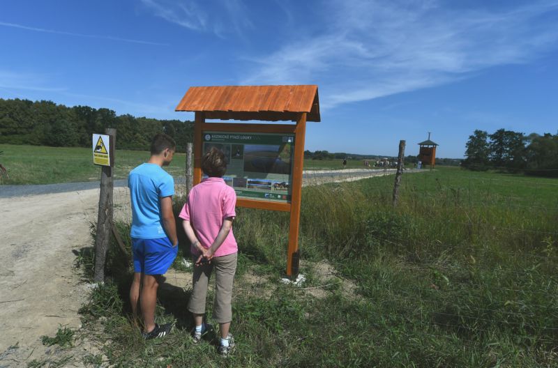 Turisti na výletě. Obce teď budou mít více možností, jak tyto aktivity podpořit. Turisti na výletě. Obce teď budou mít více možností, jak tyto aktivity podpořit.