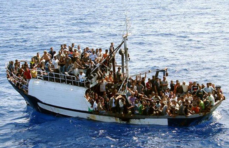 Imigranti ze Sýrie míří ve velkých počtech do Evropy. Imigranti ze Sýrie míří ve velkých počtech do Evropy.